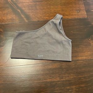 Set active off the shoulder sports bra